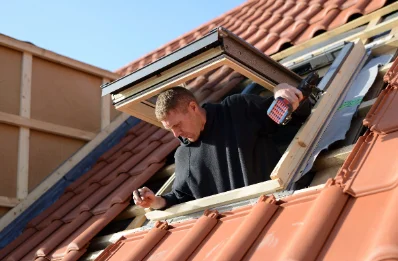 Pose de fenêtres de toit Velux à Lavangeot